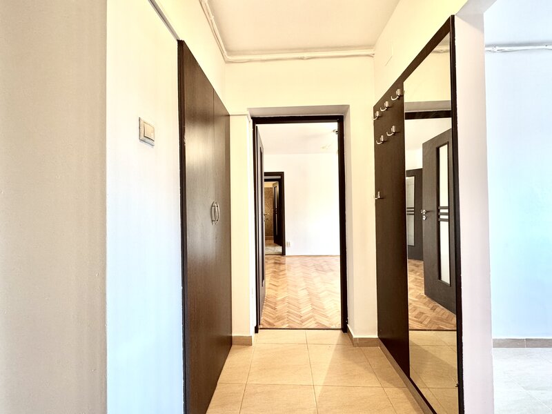 Titan, Constantin Brancusi, vanzare 2 camere imobil reabilitat.